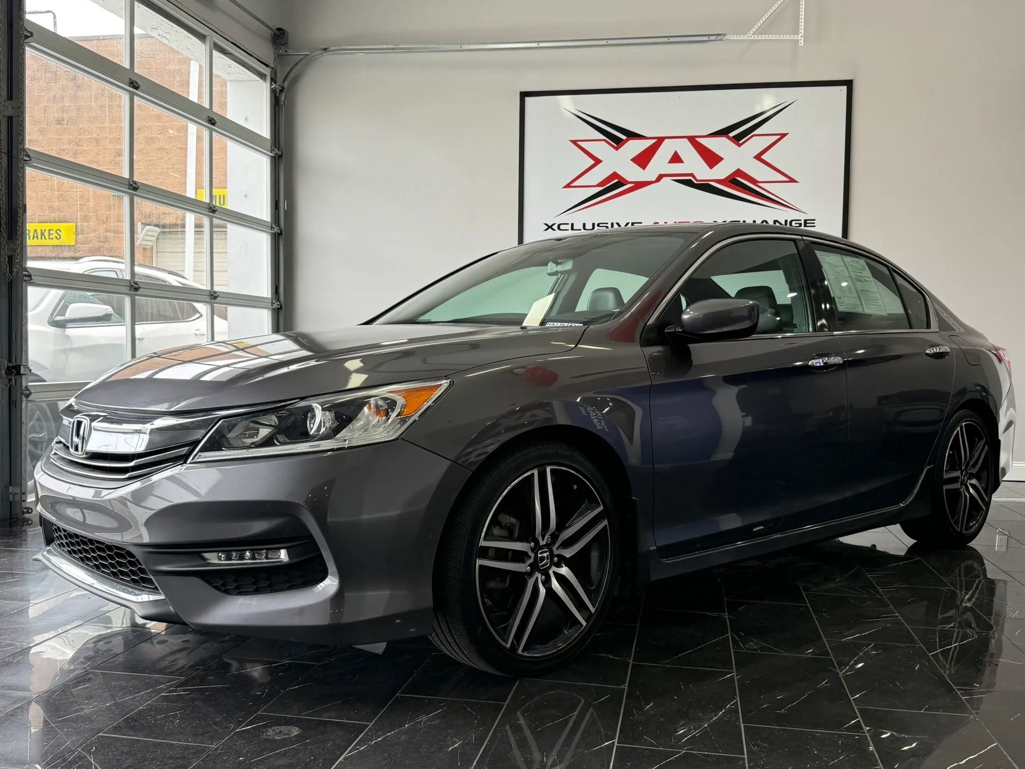 Used 2017 Honda Accord Sport image 3