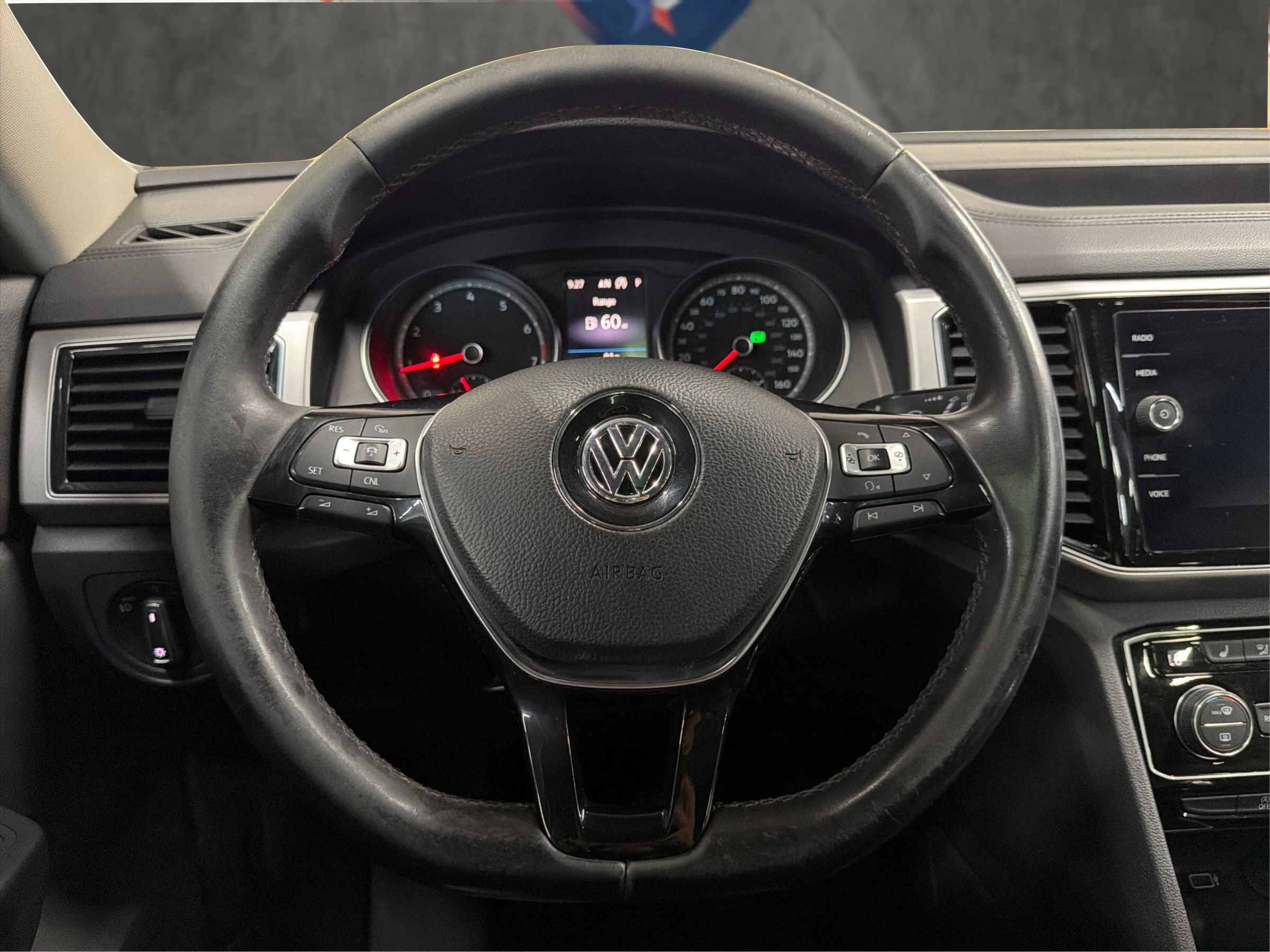 Used 2018 Volkswagen Atlas SEL AWD/4WD image 33