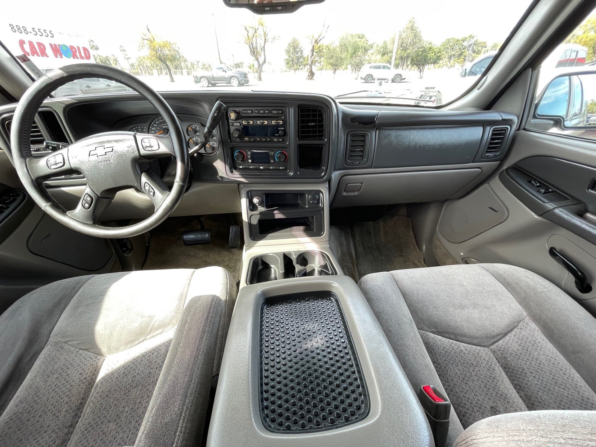 Used 2003 Chevrolet Suburban LS w/ LS Preferred Equipment Group RWD image 16