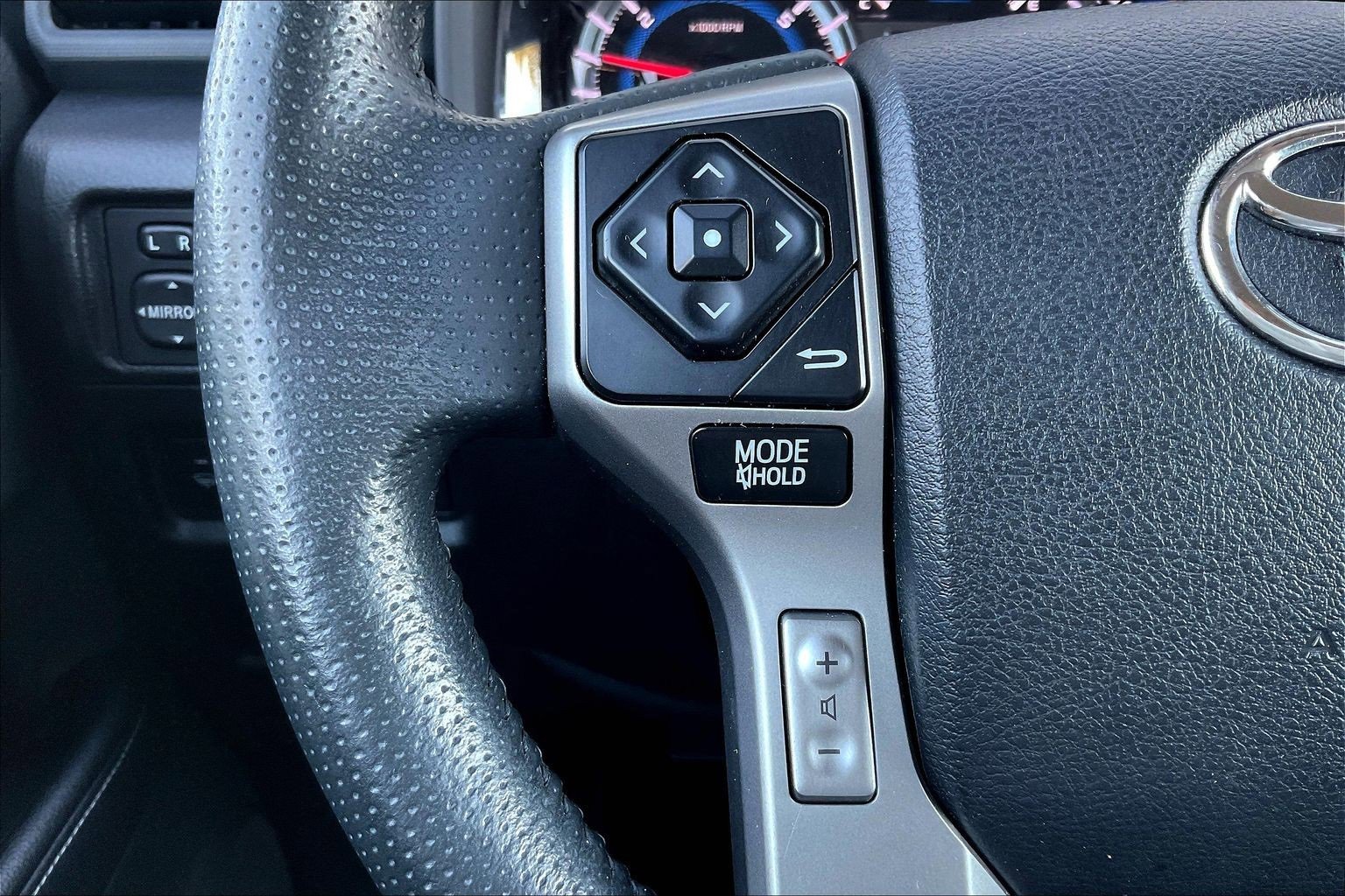 Used 2019 Toyota 4Runner SR5 image 10