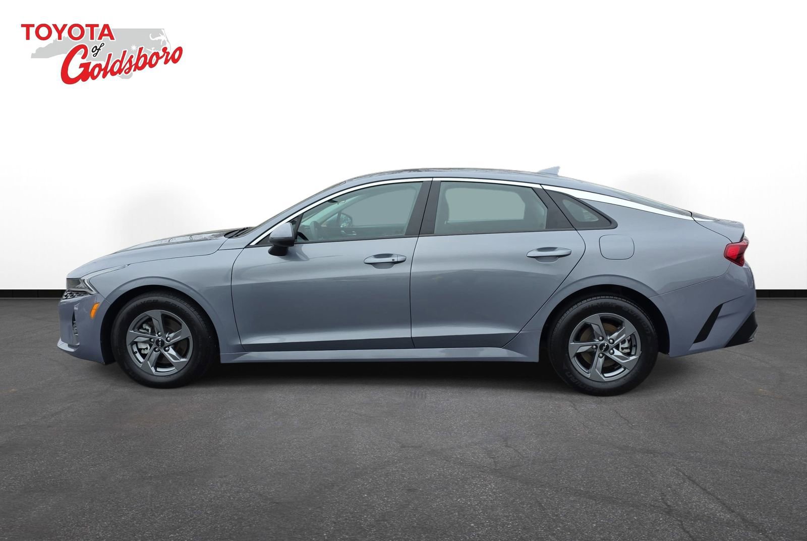 Used 2023 Kia K5 LXS image 8