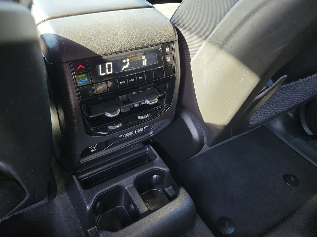Used 2023 Jeep Grand Cherokee L Laredo AWD/4WD image 17