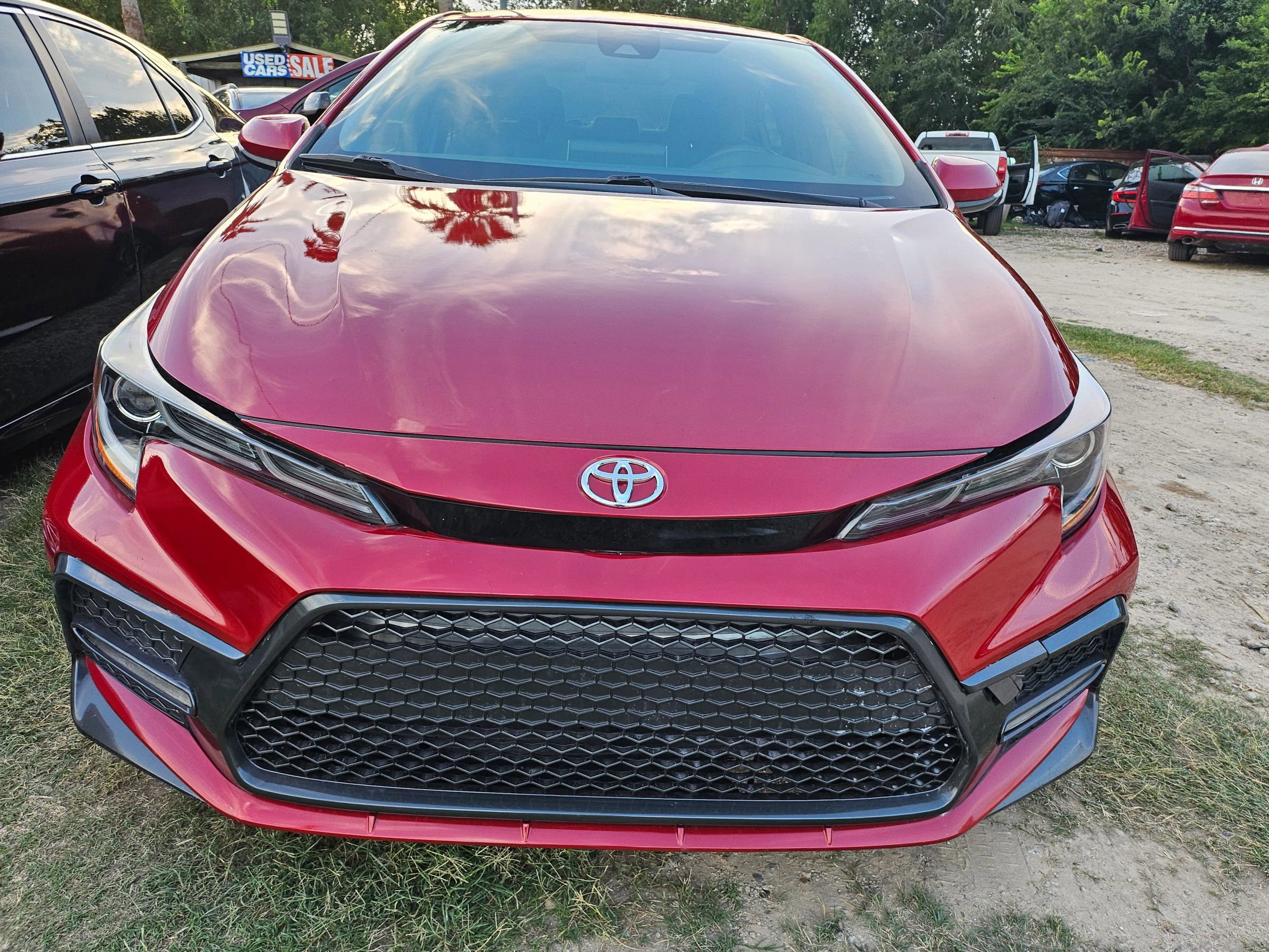 Used 2021 Toyota Corolla SE FWD image 2