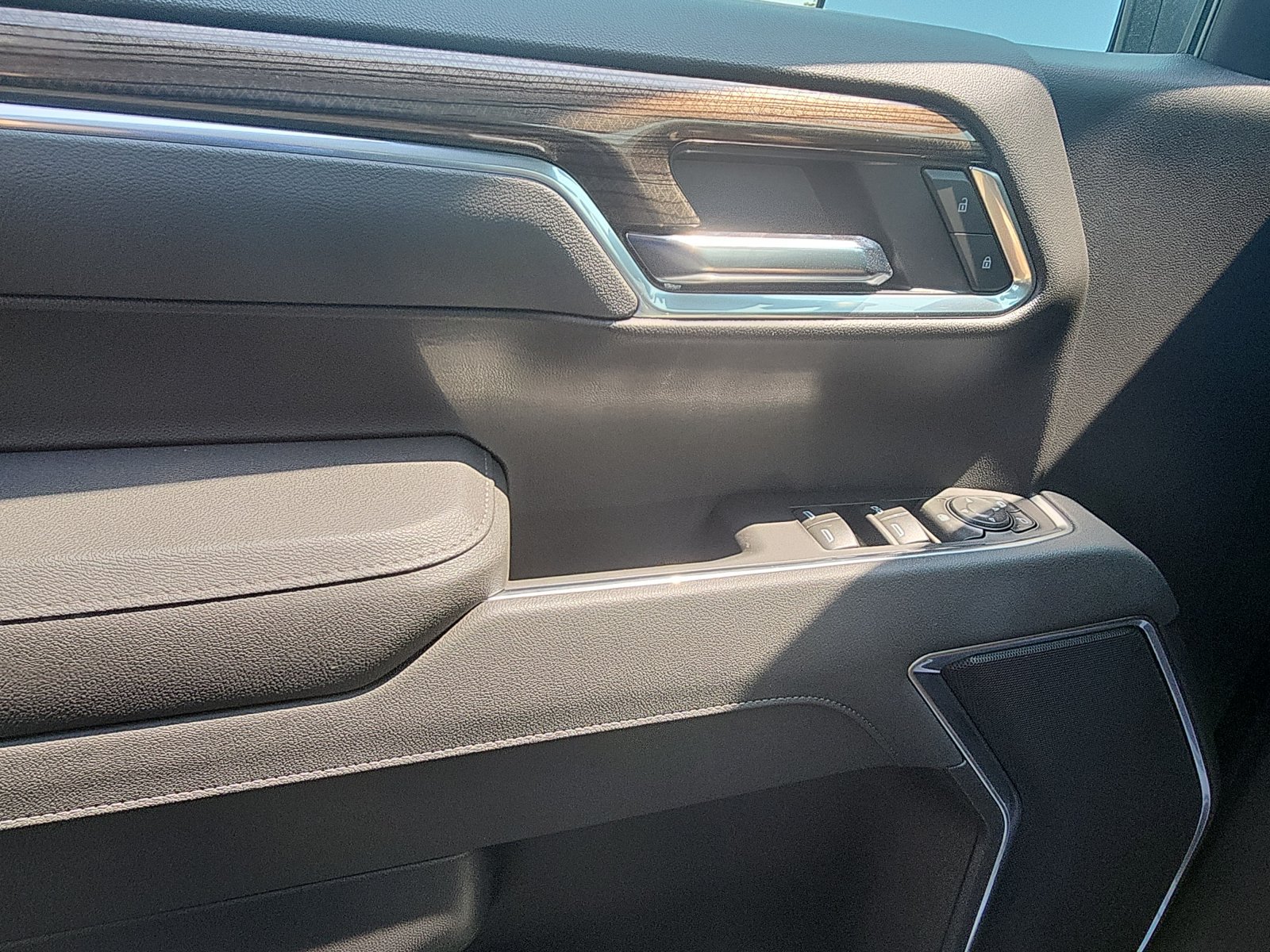 New 2026 Chevrolet Silverado 1500 RST w/ Z71 Off-Road Package AWD/4WD image 18