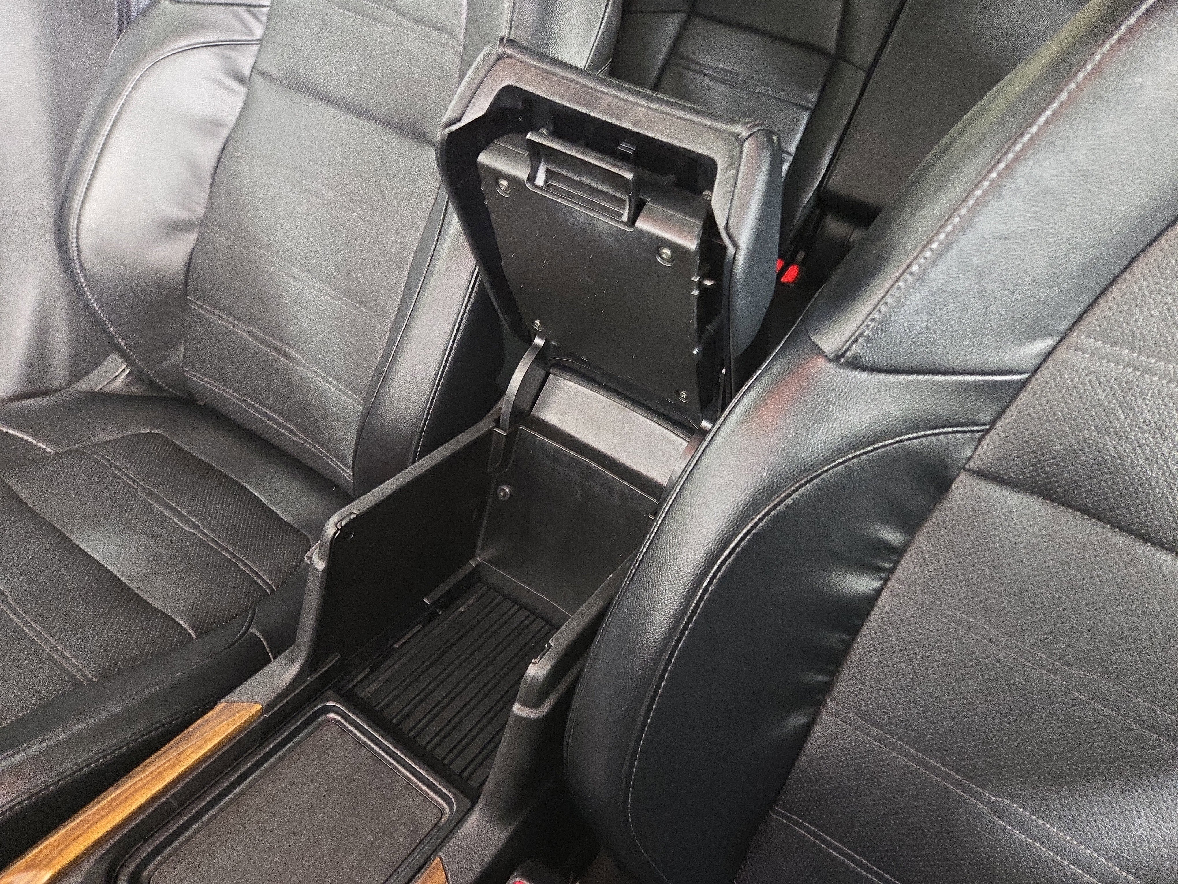 Used 2021 Honda CR-V Touring image 30