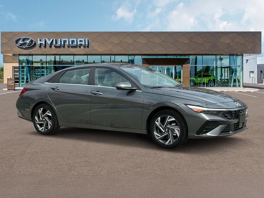New 2025 Hyundai Elantra Limited image 10