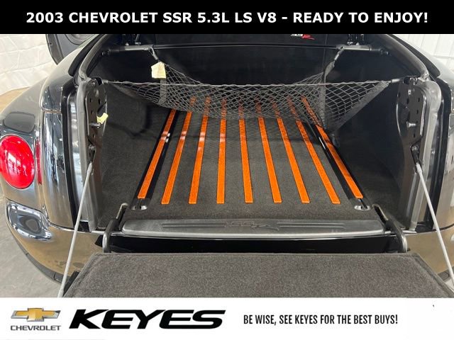 Used 2003 Chevrolet SSR w/ Preferred Equipment Group image 8