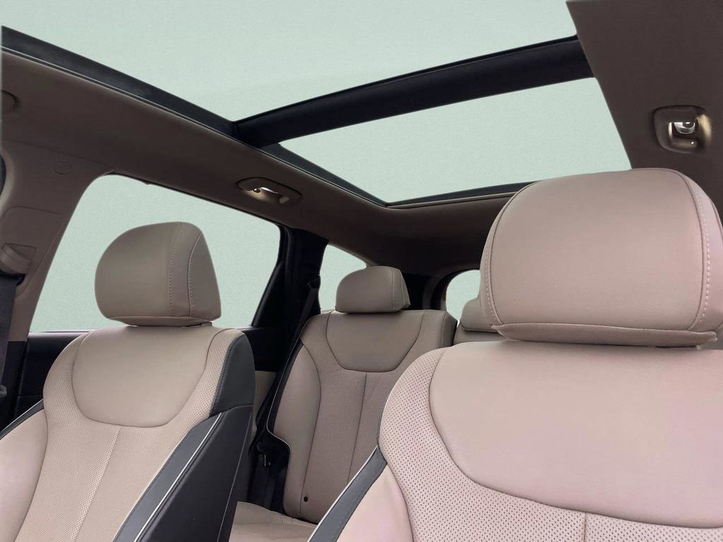 Used 2022 Hyundai Santa Fe SEL w/ Convenience + Premium Package FWD image 24