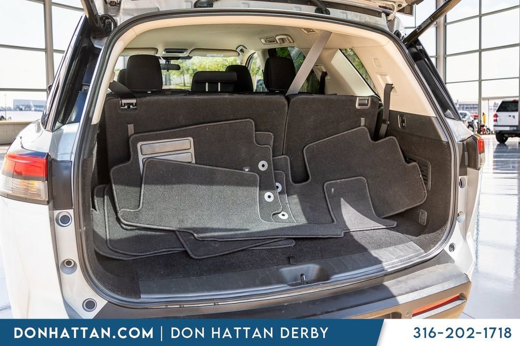 Used 2025 Nissan Pathfinder SV FWD image 29