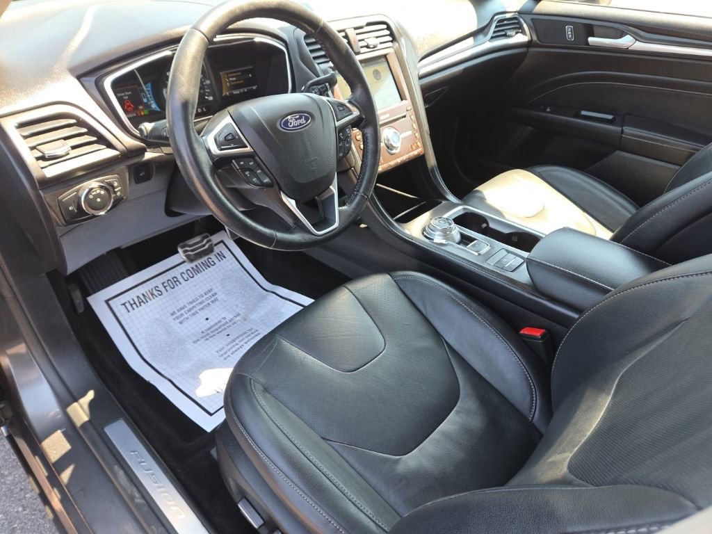 Used 2018 Ford Fusion Titanium FWD image 15