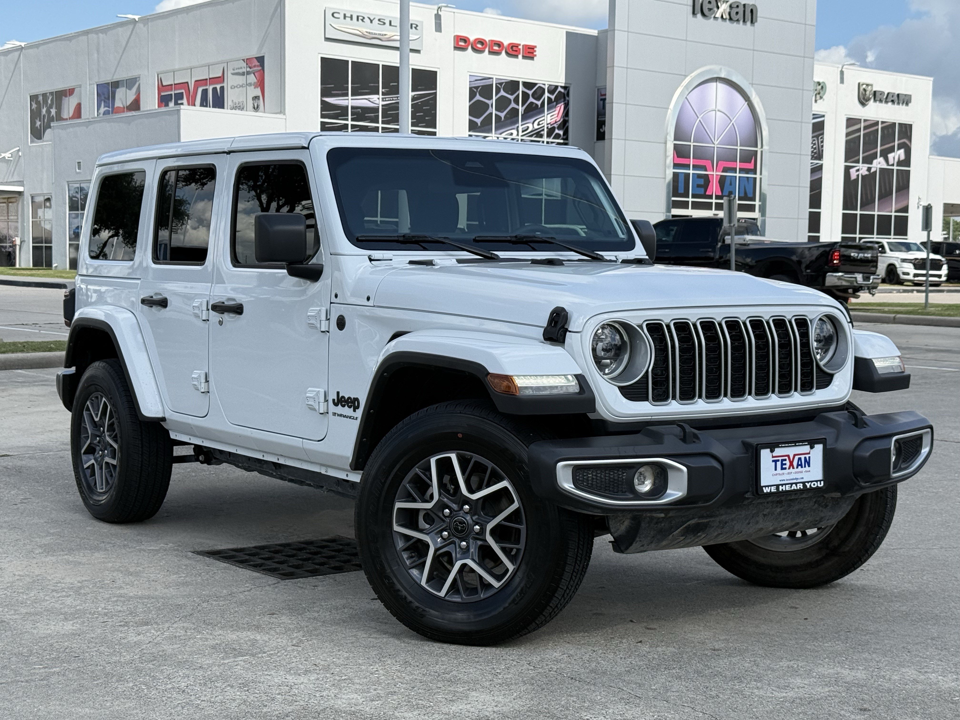 Used 2025 Jeep Wrangler Unlimited Sahara AWD/4WD video 2