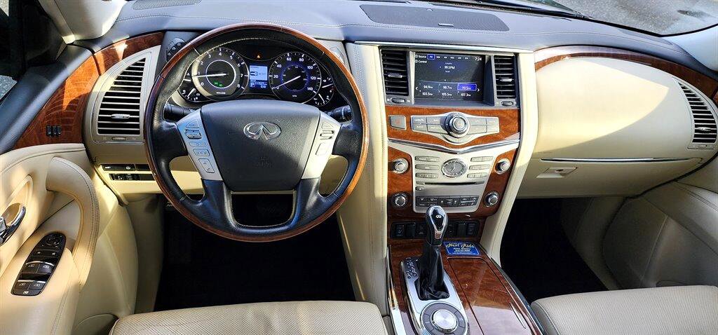 Used 2018 INFINITI QX80 Signature Edition w/ All Season Package image 17