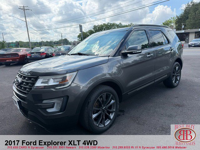 Used 2017 Ford Explorer XLT w/ Equipment Group 202A AWD/4WD image 7