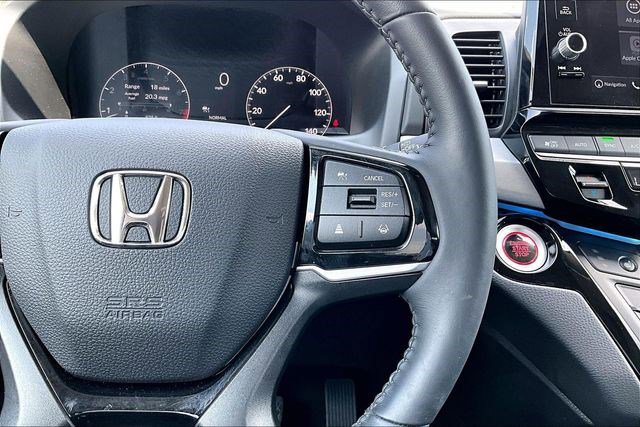 Certified 2025 Honda Odyssey Touring image 12