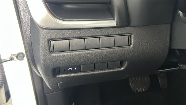 Used 2021 Nissan Rogue S FWD image 20
