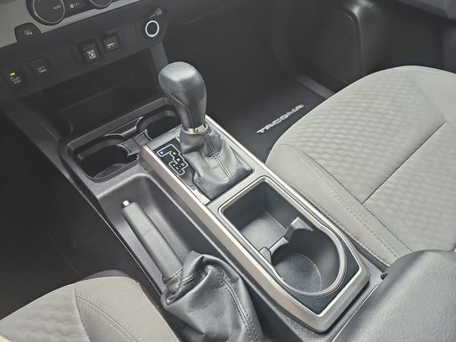 Used 2022 Toyota Tacoma SR5 w/ Technology Package image 26