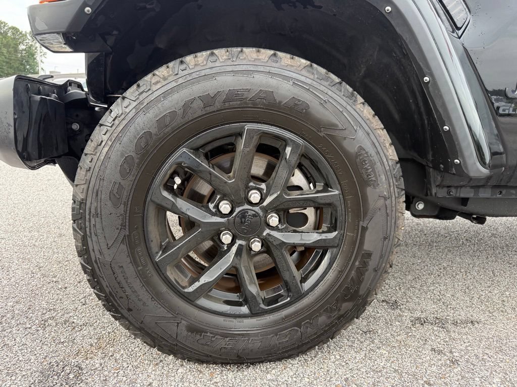 Used 2022 Jeep Gladiator Sport AWD/4WD image 19