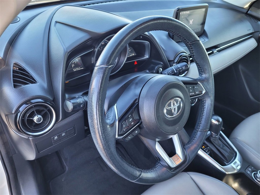 Used 2020 Toyota Yaris XLE image 26