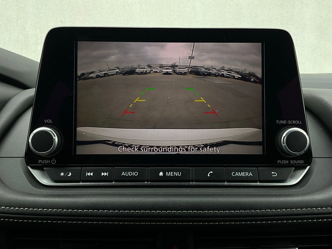 Used 2025 Nissan Rogue SV image 31