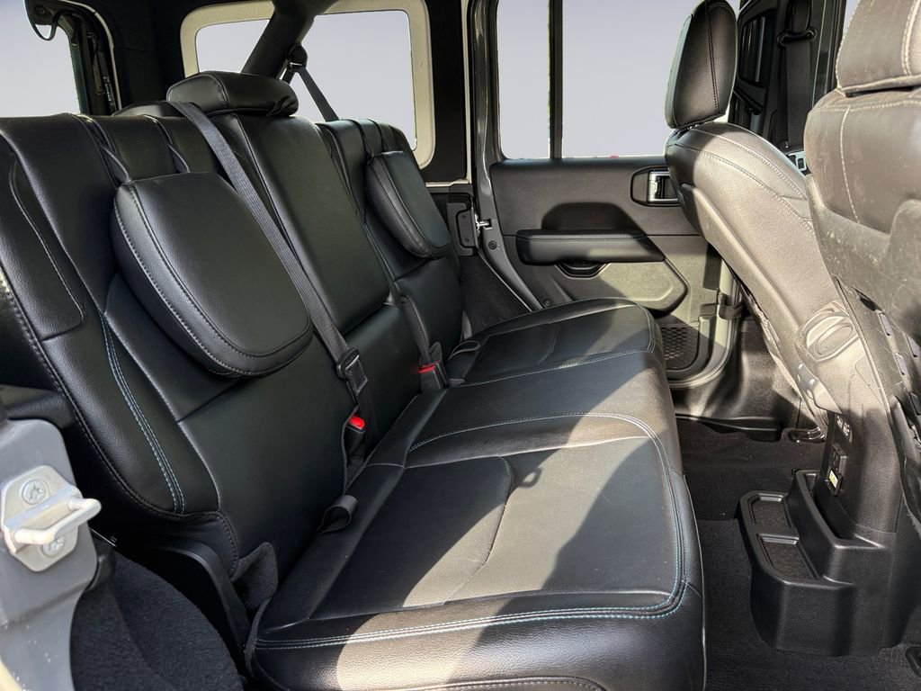 Certified 2021 Jeep Wrangler Unlimited Rubicon 4xe w/ Cold Weather Group image 19