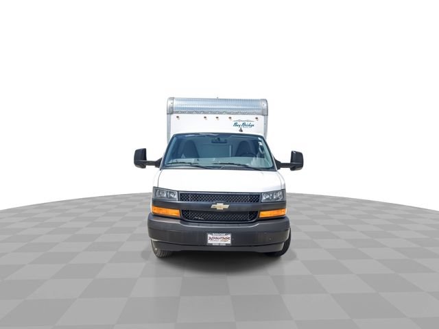 Used 2022 Chevrolet Express 3500 w/ Driver Convenience Package RWD image 3