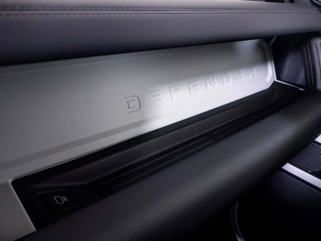 Used 2024 Land Rover Defender 110 S AWD/4WD image 15