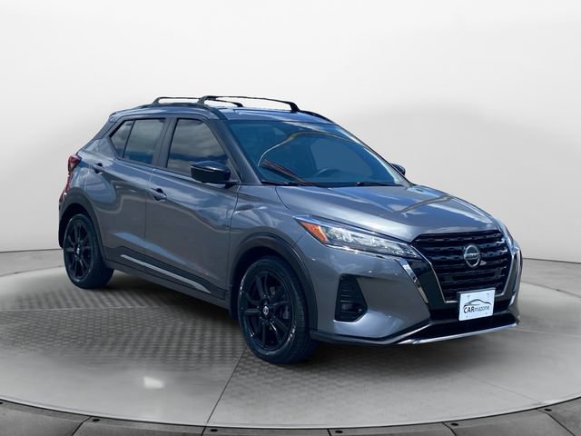 Used 2021 Nissan Kicks SR w/ Interior Electronics Package FWD image 7