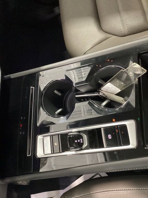 Used 2025 Volkswagen Atlas SEL image 13