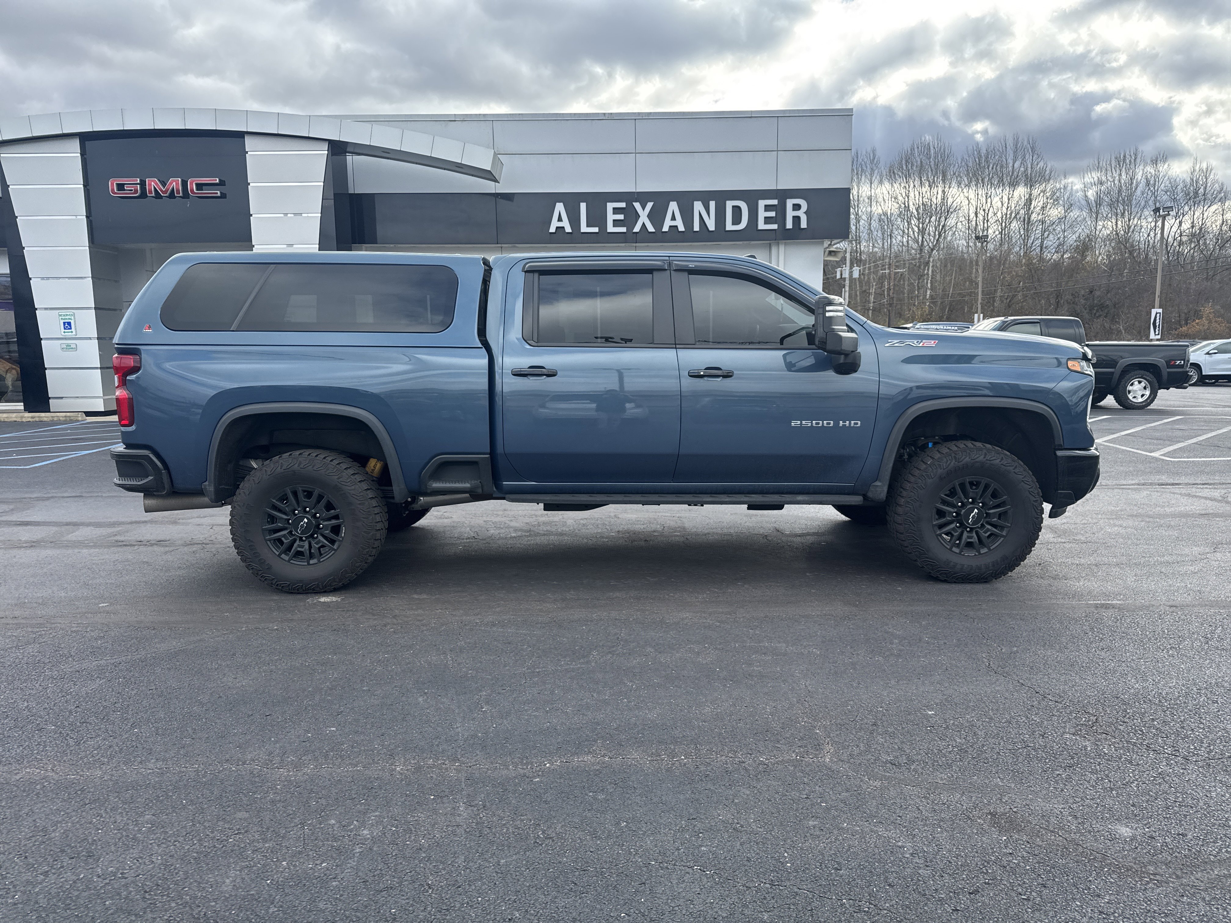 Used 2024 Chevrolet Silverado 2500 ZR2 w/ Technology Package video 2