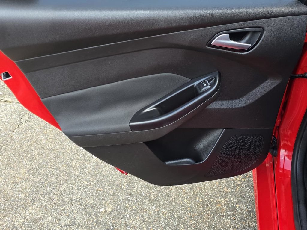 Used 2016 Ford Focus ST FWD image 28