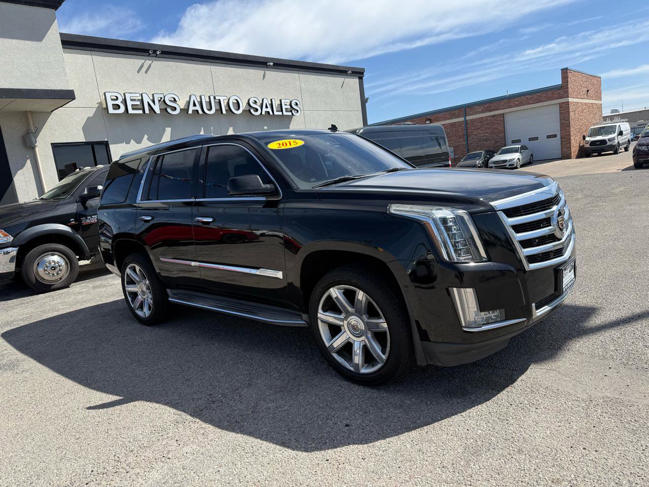 Used 2015 Cadillac Escalade Luxury RWD image 4