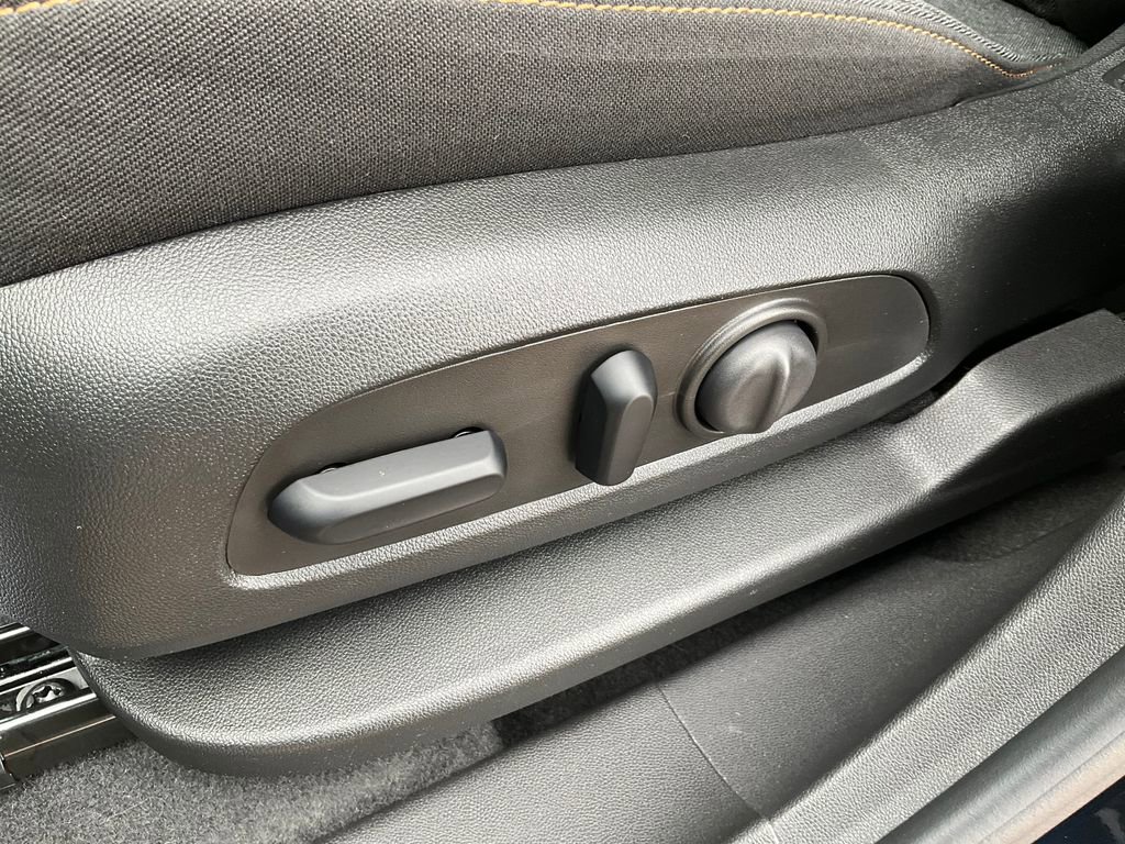 Used 2024 Chevrolet Equinox LT image 18