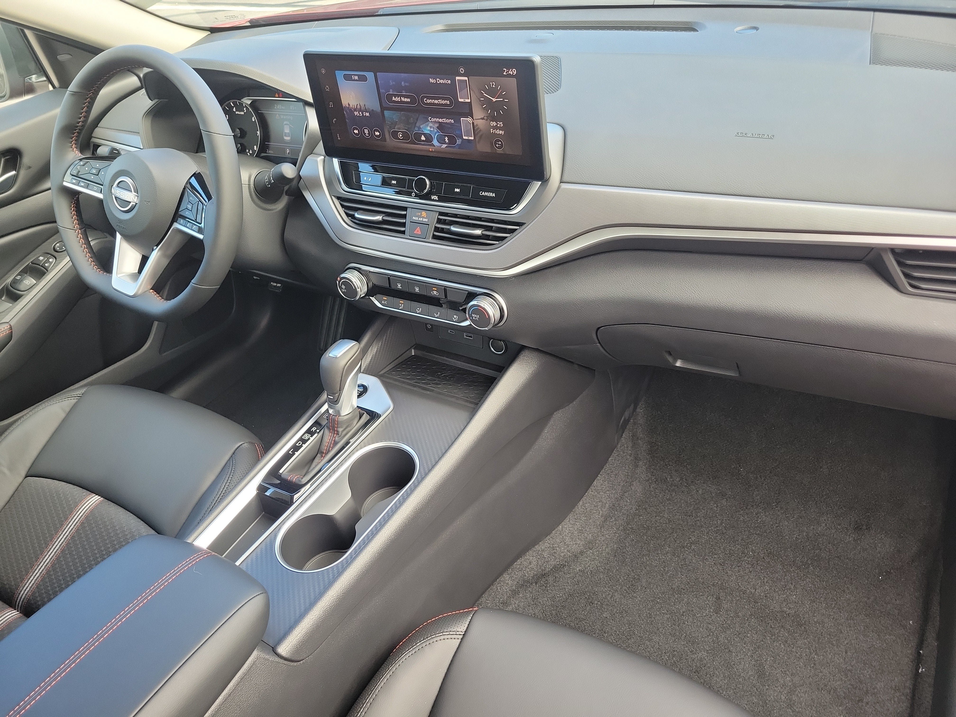 New 2026 Nissan Altima 2.5 SR FWD image 13