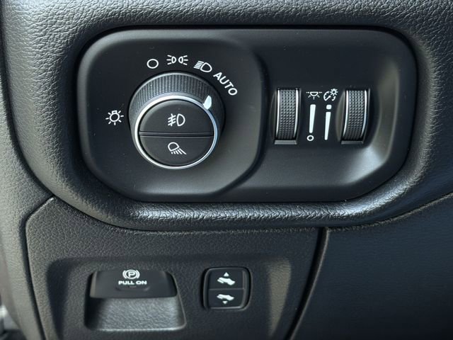 Used 2020 RAM 1500 Laramie w/ Sport Appearance Package image 33