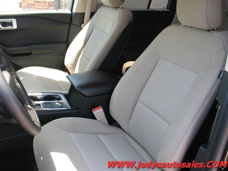 Used 2020 Ford Explorer 4WD w/ Class III Trailer Tow Package image 22