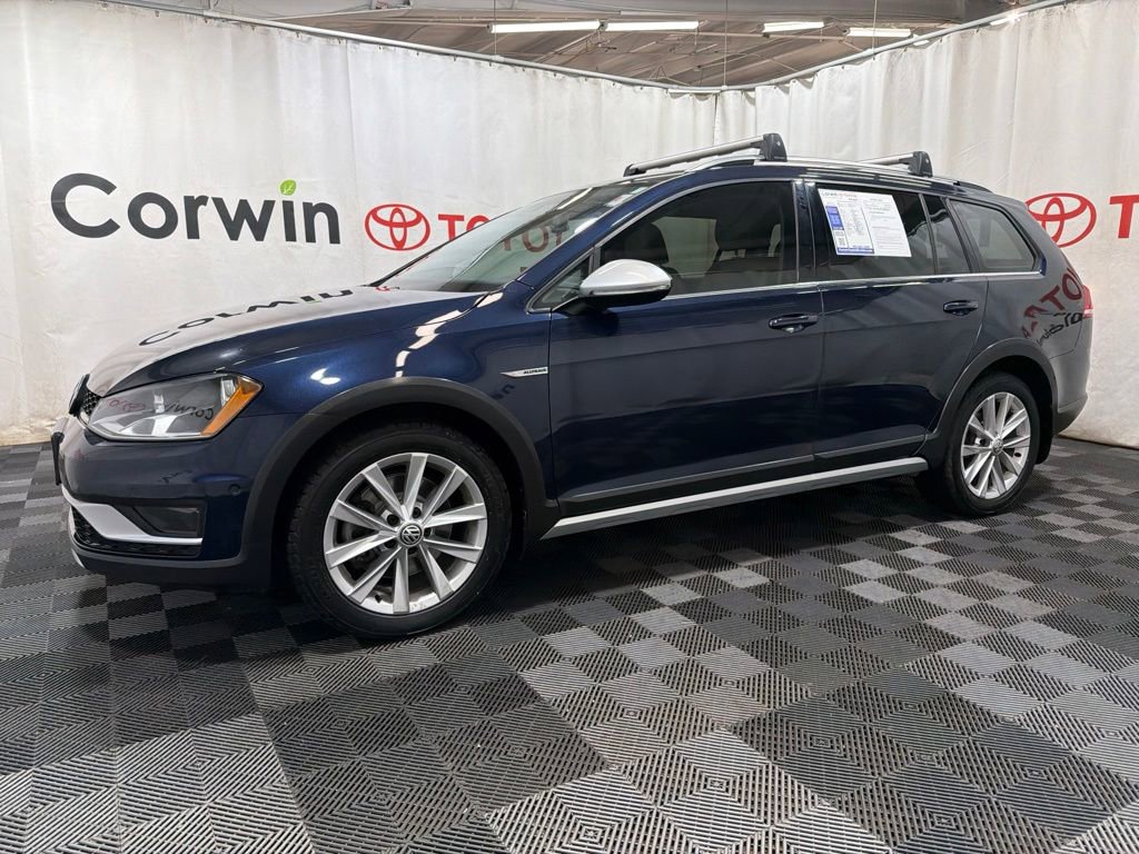 Used 2017 Volkswagen Golf Alltrack SE AWD/4WD image 4