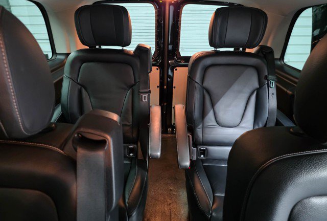 Used 2018 Mercedes-Benz Metris Passenger image 21