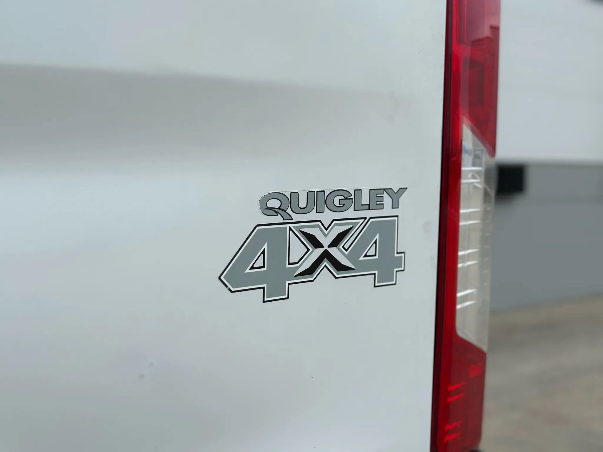 Used 2018 Ford Transit 150 XLT image 31