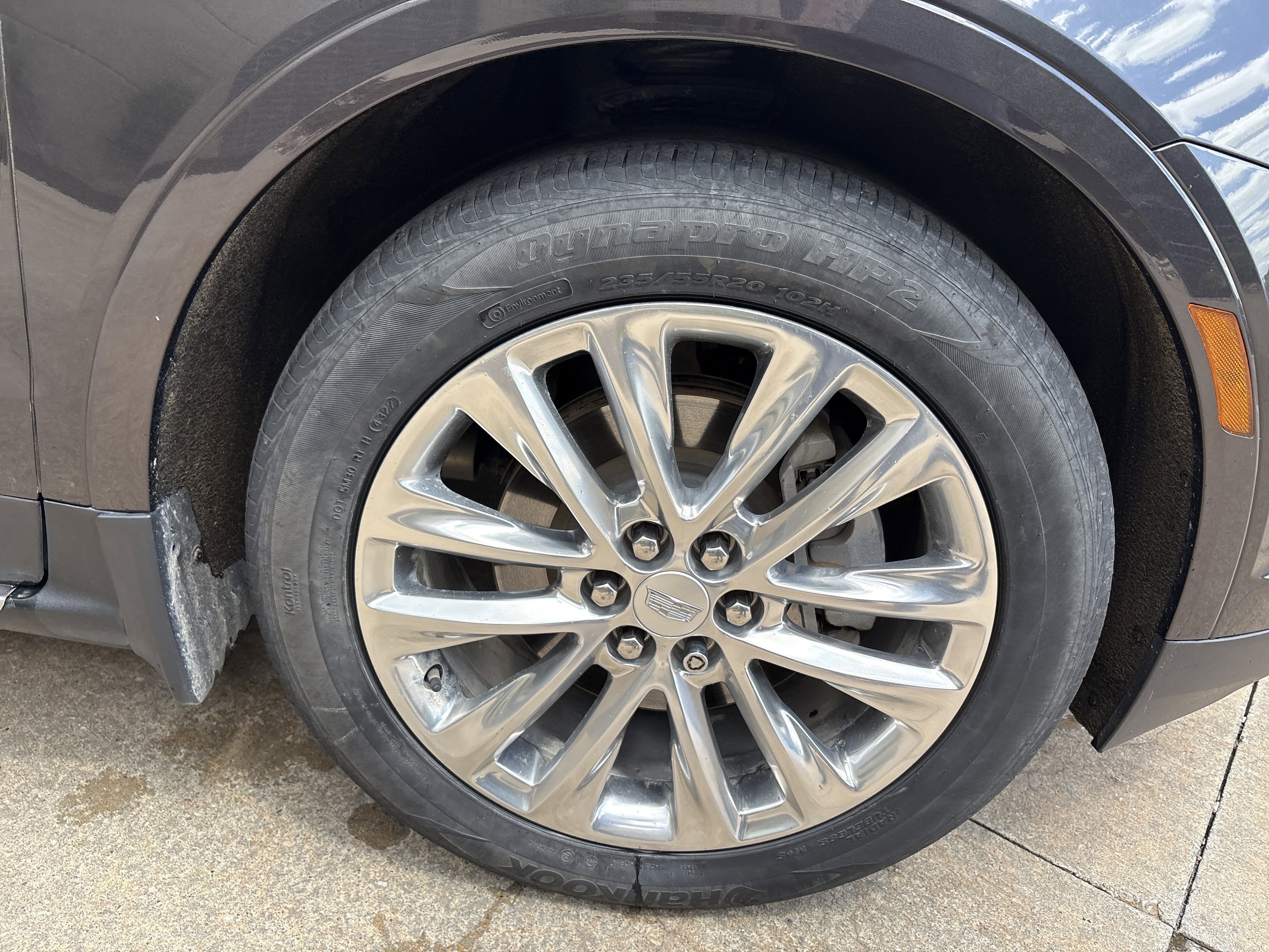 Used 2017 Cadillac XT5 Platinum w/ Driver Assist Package AWD/4WD image 13