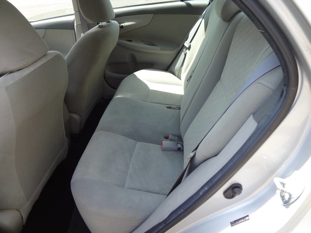 Used 2009 Toyota Corolla LE FWD image 10