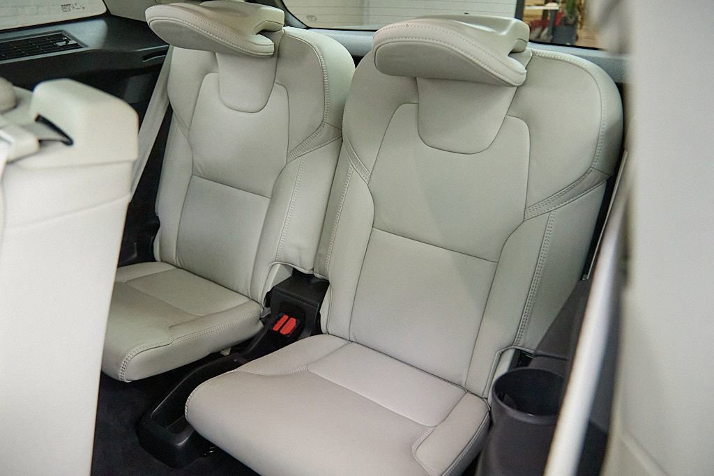 Certified 2023 Volvo XC90 B6 Ultimate w/ Protection Package Premier image 22