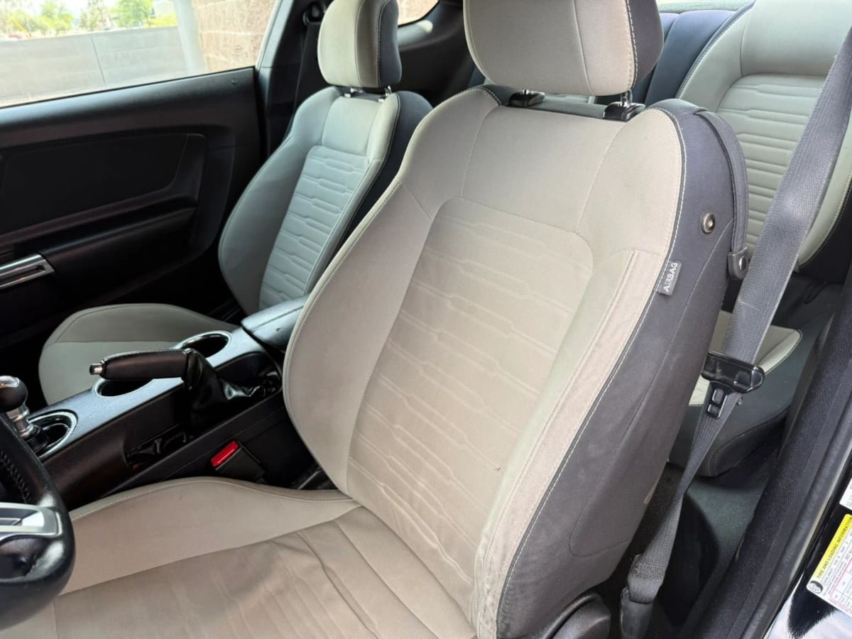 Used 2016 Ford Mustang Coupe RWD image 38