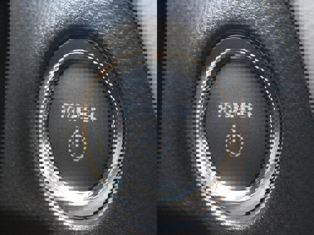 Used 2025 Toyota RAV4 XLE image 13