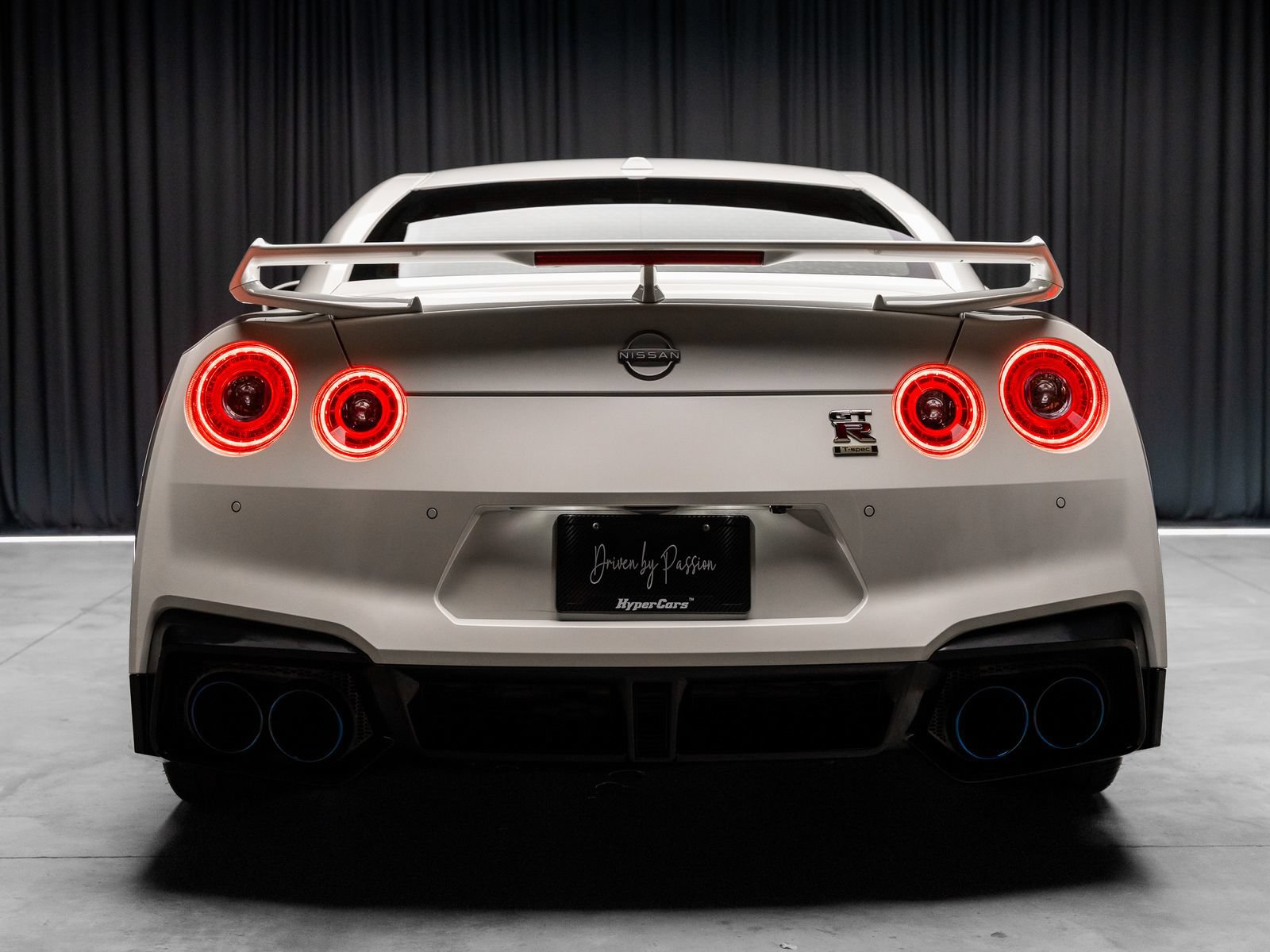 Used 2024 Nissan GT-R w/ Floor Mat Package AWD/4WD image 40