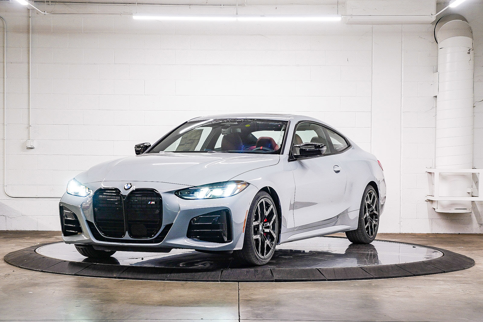 New 2026 BMW M440i Coupe video 3