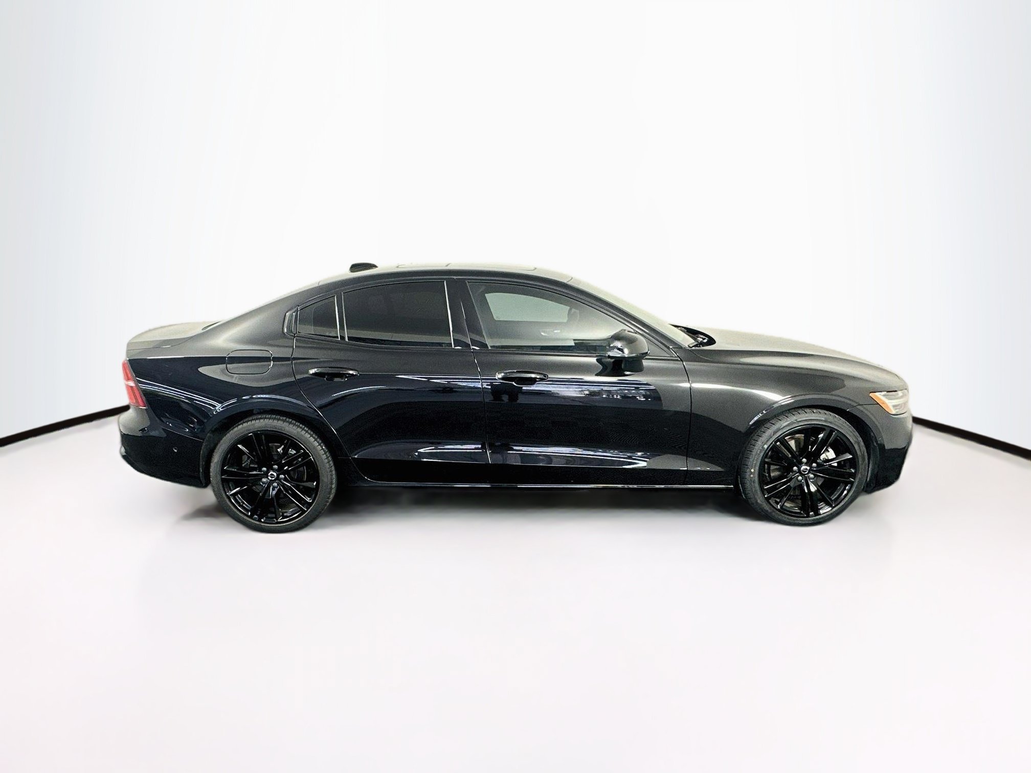 Used 2024 Volvo S60 B5 Plus w/ Protection Package Premier FWD image 10