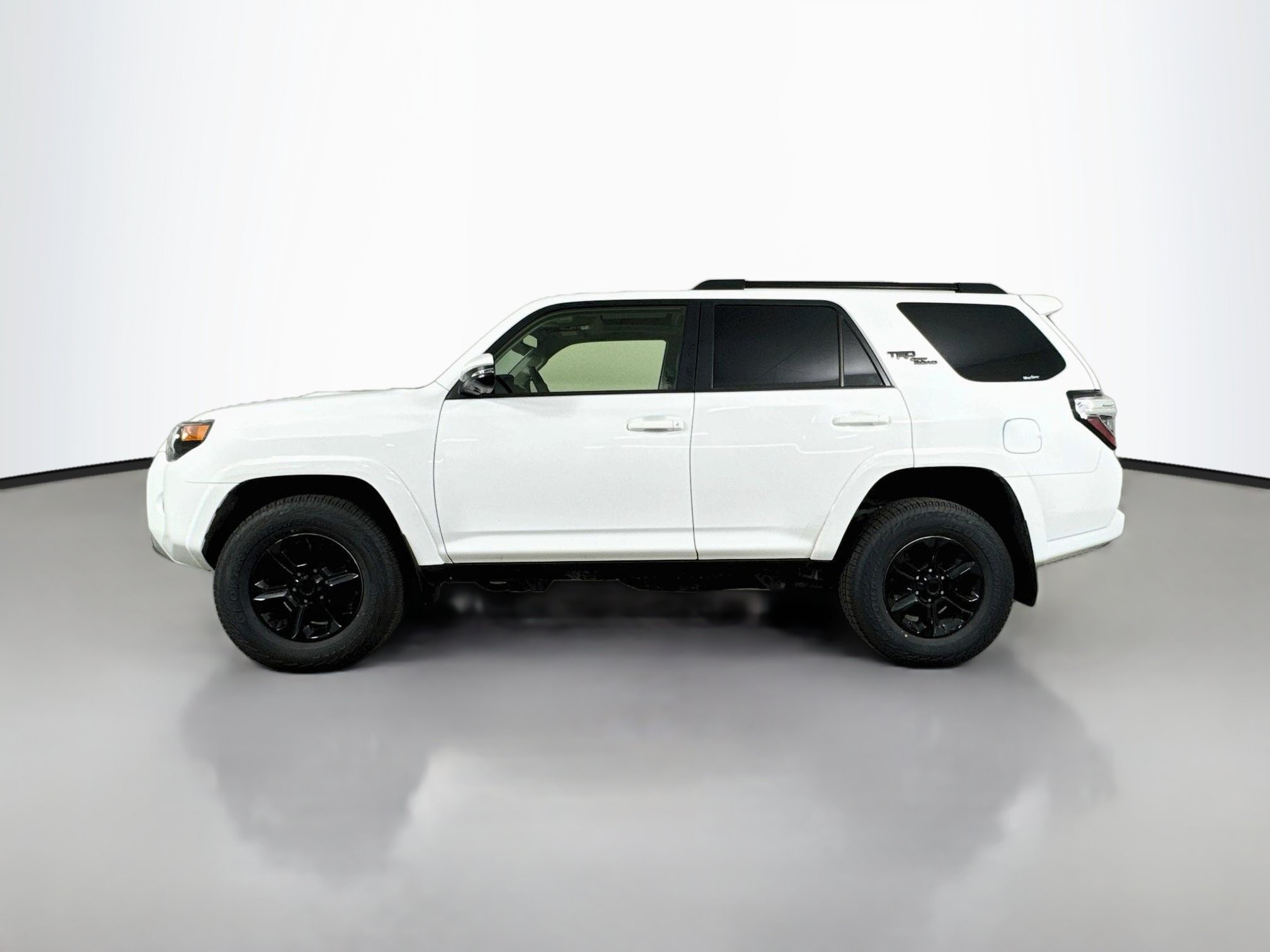 Certified 2023 Toyota 4Runner TRD Off-Road Premium w/ Off Road Premium Plus Package AWD/4WD image 4