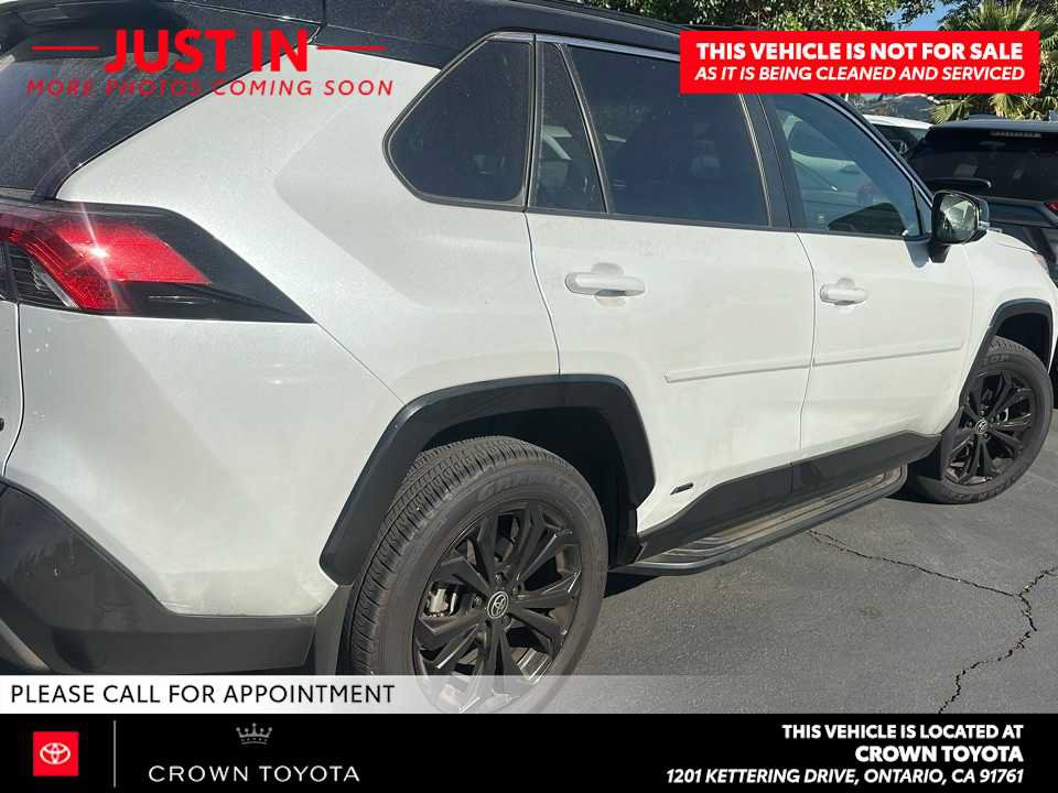 Used 2023 Toyota RAV4 XSE AWD/4WD image 2