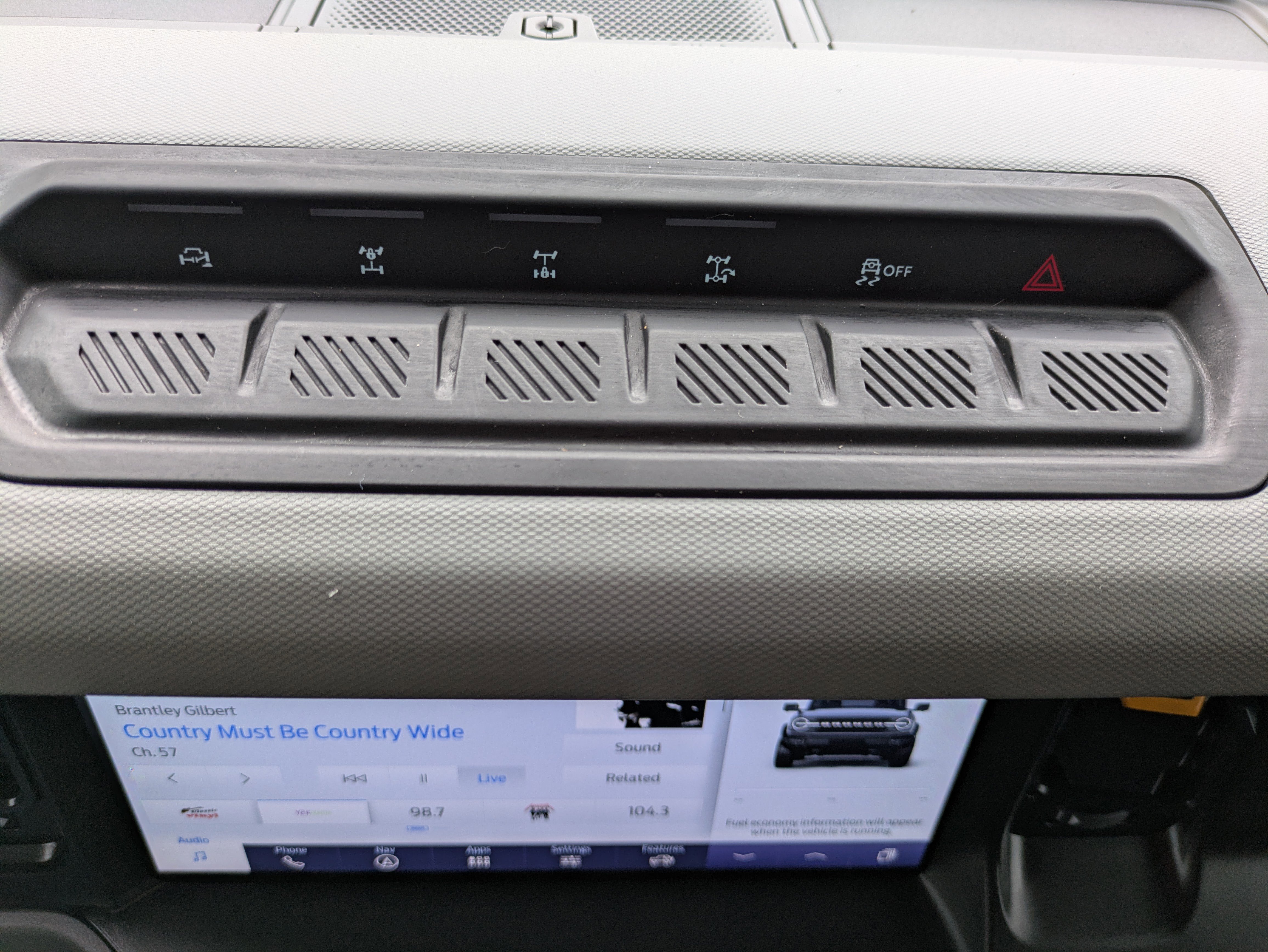 Used 2021 Ford Bronco Badlands image 28