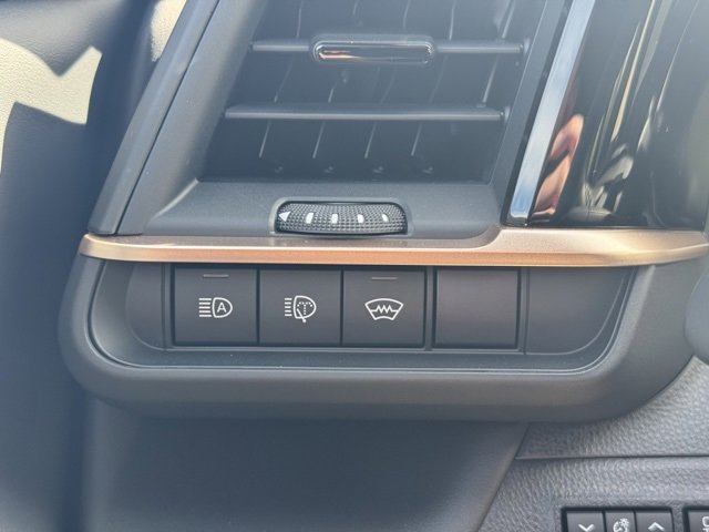 New 2025 Toyota Crown Signia image 19